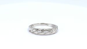 Lucky Gems แหวนเงินแท้ 925 เพชร CZ ชุบโรเดียม แหวนเชือกเพชร 5 เม็ด LKM666