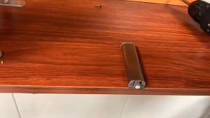 ที่จับฟรีชนิดกดโลหะผสม rebound ประตูตู้ที่มองไม่เห็น self-rebound สวิทช์ลูกปัดดูดแม่เหล็กแรงตู้ประตูดูด