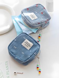 Korean Style Small Portable Square Makeup Bag Student Earphone Coin Purse Girls Lipstick Storage Bag Simple Design Cotton Material