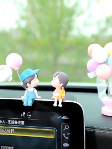 Car Couple In Love Mini Toy Little Boy Girl Ballon Emoji Car Dashboard Accessories Lovely Kiss Couple Dolls Female Car Decoration Office Decoration Doll