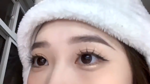 5 PASANG Bulu Mata Palsu Spiky Comic Style Eyelash Natural Look Light Curl dan Mudah Digunakan