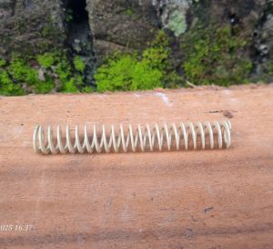 Spring misumi krem od12mm panjang 80mm original japan Warna cream