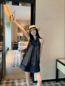 ALOHA LU | Bộ Áo Blouse Dáng Retro Denim Không Quai Vai và Chân Váy
