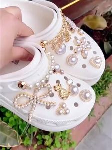 Charm cross Jibbitz Kim Loại Giày Khóa Lỗ Phụ Kiện Kim Loại Ngọc Trai Trái Tim Mặt Dây Chuyền Giày Thời Trang Sticker Dép cross