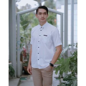 Kemeja Casual Formal Pria Polos Lengan Pendek Distro Dewasa Terbaru Hem Cowok Warna Putih Hitam