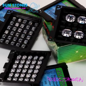 CZ Cushion Cut Diamond 3AAA เพรชรัสเซีย เพชรพลอยคุชชัน / เพชรพลอยสี่เหลี่ยมขอบมน สีขาว KOREA MACHINE CUT Cushion WHITE