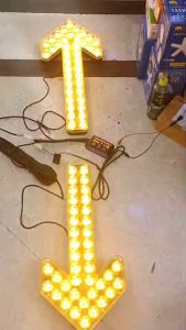 ไฟลูกศร LED สีเหลือง 60x26x5 กล่องคอนโทรลกระพริบซ้ายหรือขวา รองรับไฟ12- 60ซ.×26ซ.×5ซ