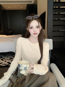 GUZILIAN | Red Pleated Splice Slim Fit Knitwear Womens Fashionable Beautiful Base Layer Winter Long Sleeve Round Neck Solid Color Top