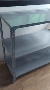 Thép V3x5 hoặc V4x4 dày 2ly đúng. Thanh dài: Từ 30cm - 120cm. Cắt miễn phí theo yêu cầu. Lắp đặt kệ kho chứa hàng