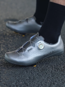 Santic Road Cleats Cycling Shoes Men Women Breathable Carbon Fiber Outsole Sports Bike Sneakers