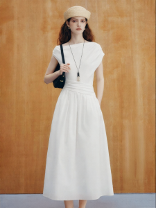 FAMANXUAN | Elegant French Off-shoulder Knitted Waist-defining Peplum Dress
