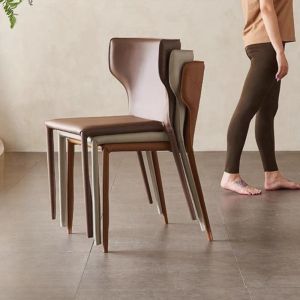 Stackable Dining Chair Middle Age Style Saddle Leather Back Support Luxury Home Use Restaurant Bench Light Weight Cow Horn Chair