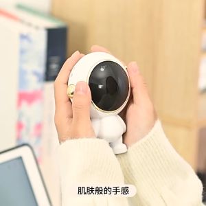 Máy sưởi mini cầm tay phi hành gia dễ thương tặng kèm dây đeo độc quyền máy làm ấm đa chức năng thông minh nhỏ gọn có thể bỏ túi tiện dụng. Bảo hành 6 tháng trên toàn quốc đổi mới trong 7 ngày đầu