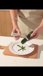 ชุดมีดทำครัว 6 ชิ้น  ชุดมีดญี่ปุ่น มีดทำครัวมีดผลไม้ ชุดมีดทำครัว มีดทำอาหาร  เครื่องตีไข่ ที่เปิดขวด