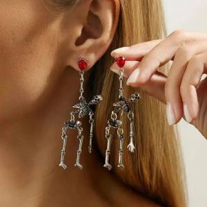 Lacteo Gothic Silver Color Skeleton Pendant Earrings Women 2025 New Fashion Creative Halloween Drop Earrings Accessories Jewelry