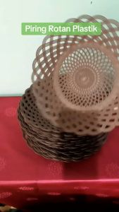 Paket 24 Pcs Piring Rotan Plastik