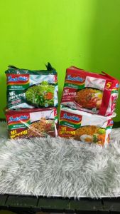(1แพ็ค) ถูกสุดๆ บะหมี่กึ่งสำเร็จรูป Indomie มาม่ายอดฮิตหลากหลายรสชาติ (1 แพ็ค มี 5 ห่อ)