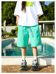 กางเกงขาสั้นทรงตรงหลวมๆ สำหรับคู่รักสไตล์อเมริกัน Manyston กางเกงขายาวห้าส่วนบางๆ สำหรับฤดูร้อน กางเกงขายาวลำลอง