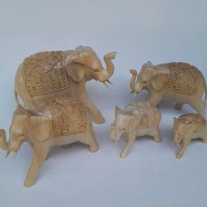 Kerajinan patung kayu gajah berjalan variasi punggung ukir handmade bali