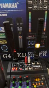 Yamaha G4 Mixer 4 Channel USB/Bluetooth with 2pcs Wireless Microphone