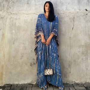 ชุดเดรสยาวสไตล์โบฮีเมียนที่มีลายลายม้าลายหวานและเอวสูงทําจากผ้าไหมและผ้าไหมสําหรับผู้หญิง