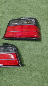 ไฟท้าย BMW E36 series 3 1992 1993 1994 1995 4ประตู สีดำแดง NT ปลั๊กไม่ค้องแปลง ราคาพิเศษ