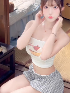 chaqi | เสื้อกล้ามแขนกุดคอวีแบบสวมสำหรับผู้หญิง เสื้อชั้นในฤดูร้อนสำหรับใส่ลำลอง สไตล์สาวฮอต ความยาวปกติ ปกเสื้อไม่มี