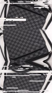 กระเป๋าสะพายข้างผู้ชาย จิงโจ้ ลายตาราง หนัง Pu ทรงสลิม ส่งทุกวันจาก กรุงเทพ