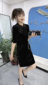 Elegant Velvet Cheongsam Dress Womens Fashionable Spring Autumn High-End Ribbon Buttoned Dress Chic Stand Collar Midi Gown