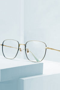 Pure Titanium Reading Glasses Women High Quality Ultra-Thin Resin Lens Blue Light Blocking Magnifying Presbyopic Eyeglasses