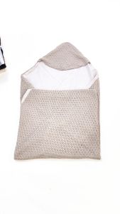 cribcot hooded blanket - Knitted (selimut bayi rajut dengan topi)