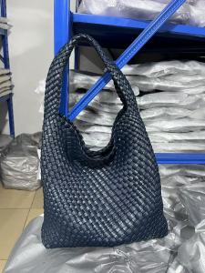 กระเป๋าถือผ้าใบนิติวัตกรรมแบบมีซิปปิด ทรงหัวเข่า ความจุขนาดใหญ่ กระเป๋าสะพายไหล่ข้างเดียว กระเป๋าสะพายข้าง กระเป๋าถือแบบถัก