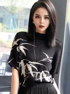 New Spring Style Embroidered Round Neck T-Shirt with Ruffles and Age-Reducing Loose Fit Chinese Retro Elegance Base Shirt for Women