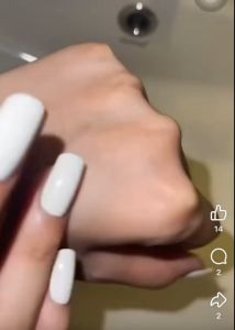 One Super Serum Brightening Glass Skin เซรั่มบำรุงผิวผสานไฮลูรอกนิค ให้ผิวสวยโกลว์ฉ่ำวาว 15ml.ส่งฟรี