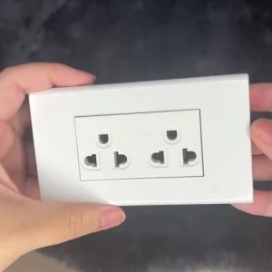 ปลั๊กสามตา เต้ารับกราวด์คู่ ไม่มีกล่อง ช้าง Chang สีขาว ปลั๊ก3ตา เต้ารับขากลมแบน มีกราวด์ แบบเสียบสาย เต้ารับ3ขา