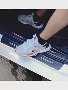 Stiker Model Print Stiker Pelindung Bahan Carbon Fiber Anti Gores Untuk Mobil Toyota Fortuner