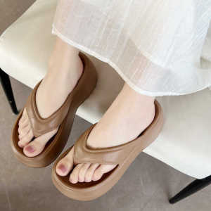 Fashionable Thong Slippers Womens Summer New Thick Bottom Heightening Beachwear Slip-On Sandals Sweet Style High Heel EVA