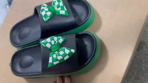 Serene Nam รองเท้าแตะผู้หญิงแต่งโบว์ ทรงแฟรี่ พื้นหนา รองเท้าแตะไฮเอนด์ น้ำหนักเบาพื้นหนา 6ซม.