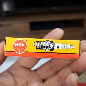 หัวเทียน NGK G-POWER รุ่น CR6HGP(3594) สินค้าของแท้ 100% สำหรับ HONDA Wave 100/100s/100Z/YAMAHA Fino115/115i/125i/KAWASAKI Kaze/Magic/Max 100/AX-1/JRD Quest/Snow-T/Snow-Z หัวเทียน NGK เกรด PLATINUM หัวเข็ม