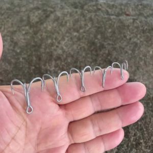 20PCS Treble Antirust Hooks 2#-10# Fishhook Barbed SharpNickel Antirust Tool High Carbon Steel Fishing Hook Angle Pesca Tackle