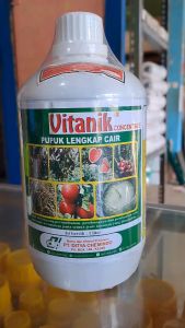 VITANIK CONCENTRATE PUPUK PELENGKAP CAIR 1 LITER