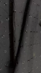 ผ้าเมตร ผ้าคอตต้อนป่านลายดอกไม้ปัก สีดำ ผ้าคอตต้อนปักดอก ลูกไม้ปัก หน้ากว้าง 45 นิ้ว หน่วยขายเป็นเมตร