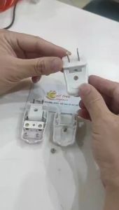 Phích cắm chân dẹt gấp 180 độ