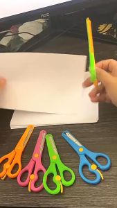 Kids Safety Plastic Scissors Paper Cut DIY Photo Album Lace Art Plastic Scissors Preschool Scissors