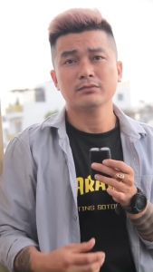 cạo râu - máy cạo râu mini nhỏ gọn dễ dàng mang đi du lịch  mua máy cạo râu thông minh [TẶNG 2 L