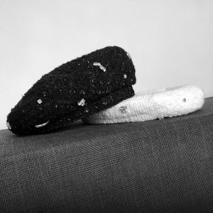 Casual Style Women's Black & White Beret Hat: A Versatile Choice for Every Season