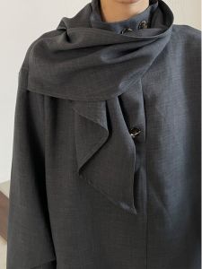 Niche Design: Retro Half Turtleneck Shirt & Normcore Patchwork Protection Cloth