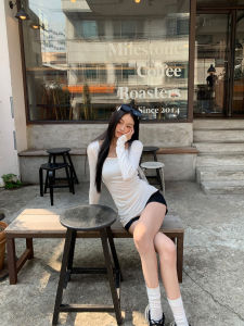 Áo Thun Dài Tay Ôm Body Elegent Cho Phụ Nữ Mùa Thu 2026 Mới