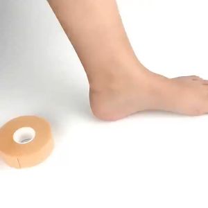 Gratis Ongkir - Plester Pelindung Kaki Anti Lecet Stiker Tape / Roll Plaster / Pelindung Kaki Tumit