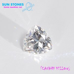 CZ Trillion 5AAAAA KOREA MACHINE CUT CANARY YELLOW Light เพชรรัสเซียพลอยสามเหลี่ยม สีเหลืองอ่อน (Trillion Cut Diamond CZ)